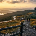 Col de la schlucht : route de crêtes et randonneurs au belvédère