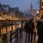 Que visiter en Alsace en hiver : Strasbourg, marché de Noël et maisons à colombages illuminées