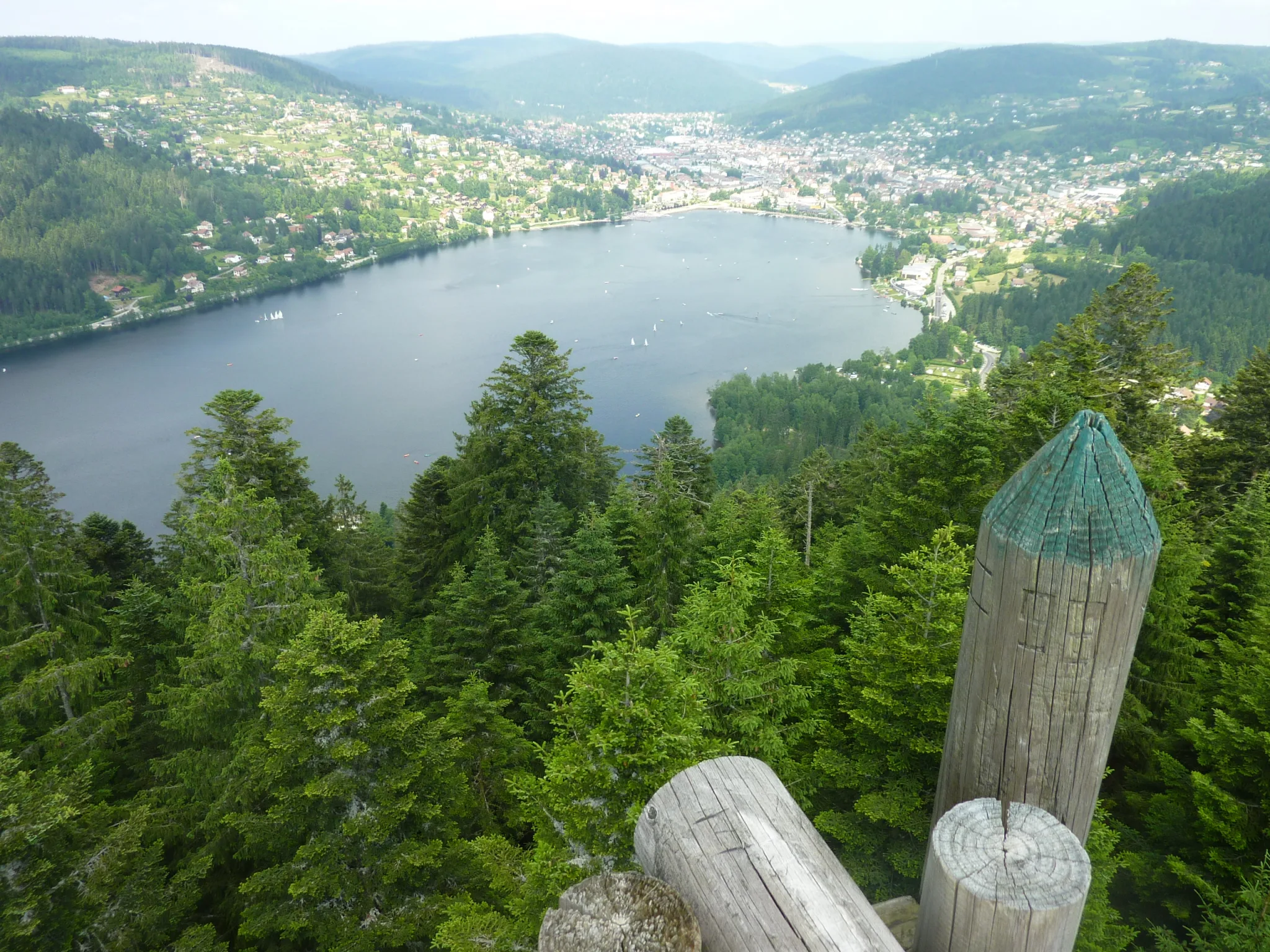 Le lac de Gérardmer depuis la tour de Mérelle.
